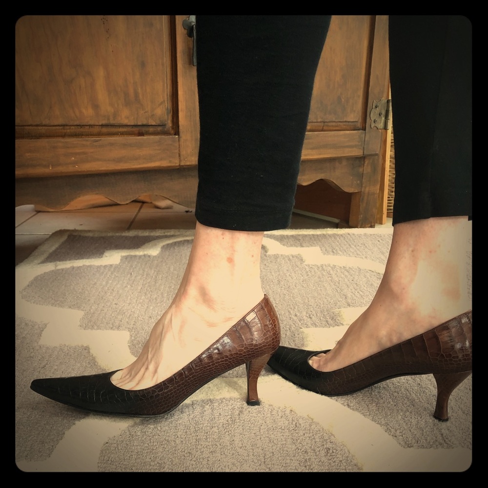 Gorgeous Stuart Weitzman pumps!